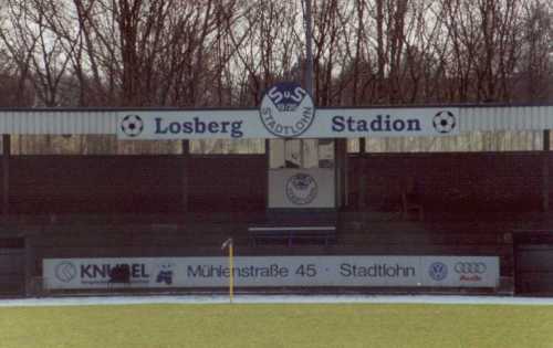 Losbergstadion - Trib&uuml;ne von Nahem