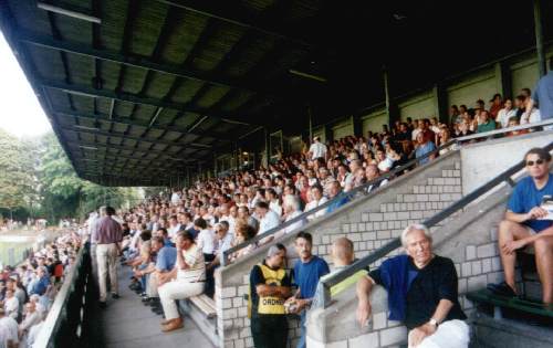 Union-Stadion am Hermann-Löns-Weg - Blick über die Tribüne