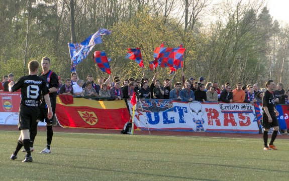 Willy-Lemkens-Sportpark Kunstrasen