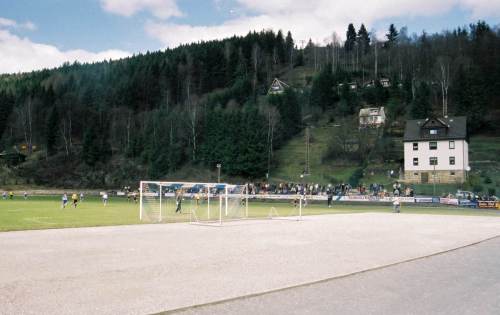 Fellbergstadion - Lngsseite