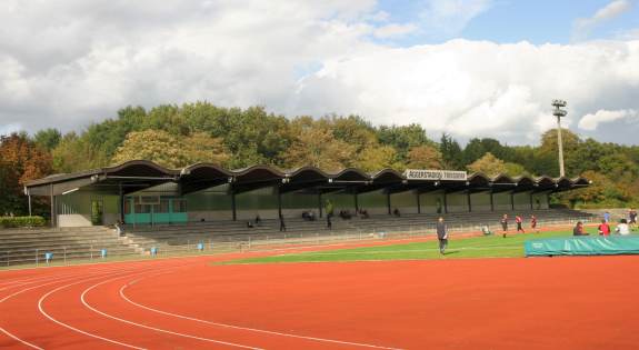 Aggerstadion - Tribüne Vorderansicht