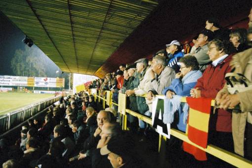 Stade Leburton - Blick über die Tribüne