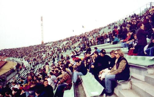 Stadio Friuli - Blick über die Gegengerade