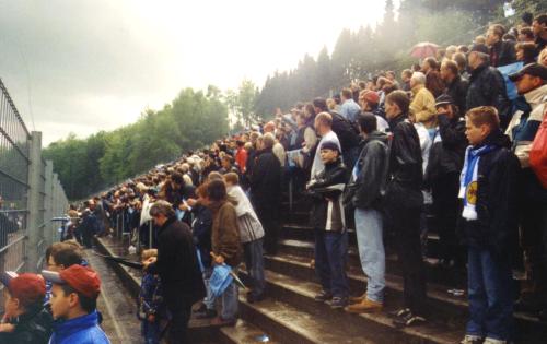 Stadion Sonnenblume - Blick in über die Gerade