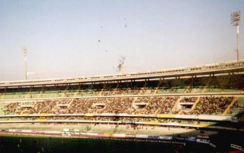 Stadio Bentegodi - Osttribüne