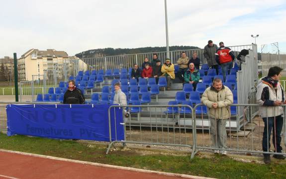 Stade René Hologne - Zusatztribüne Hauptseite