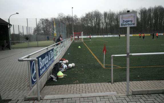 Sportplatz an der Dostel